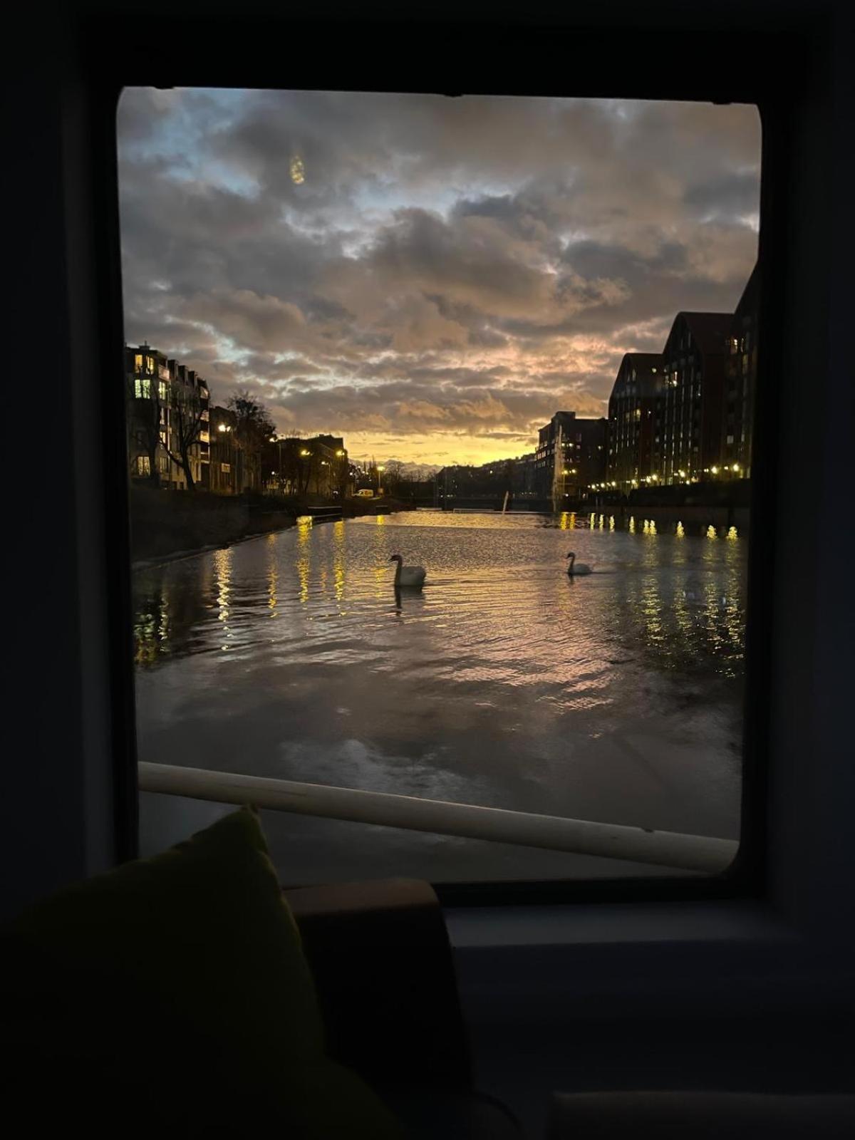 Dom Na Wodzie - Flohotel Gdansk Dış mekan fotoğraf