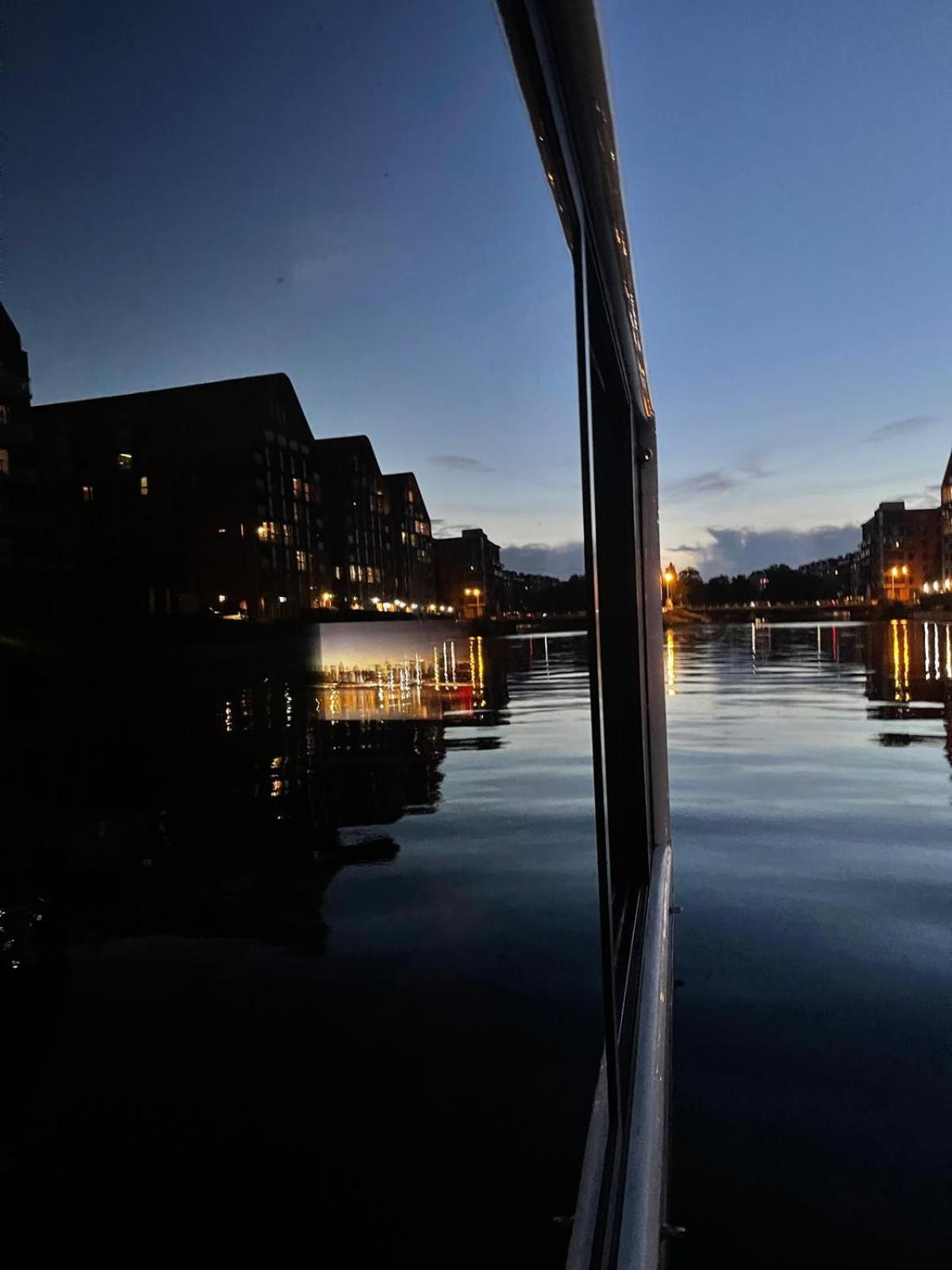 Dom Na Wodzie - Flohotel Gdansk Dış mekan fotoğraf